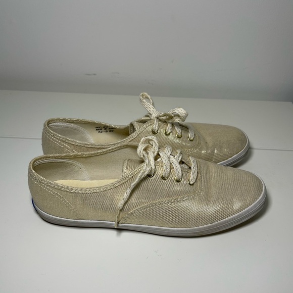 Ked’s women’s gold metallic vintage 90’s glitter tie up sneakers in 7 - Picture 2 of 7